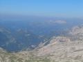 Fernblick nach Osten: Bei den hellen Bergen handelt es sich um die Steirische (links) und Lungauer (rechts) Kalkspitze (letzte Tour am 09.07.2005). Links auf Hhe der Bildmitte der vordere 
