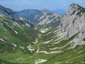 Durch dieses schne Tal zwischen Grabnerstein (rechts) und Mittagskogel (links) fhrt ein Wanderweg nach Oberlaussa (noch nie gehrt)