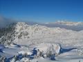 Blick zurck ber das Plateau, auf dem wir von links hinten gekommen sind. Rechts im Hintergrund wieder einmal die 