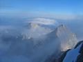Beim Abstieg ber den Westgrat zieht rasch Nebel auf