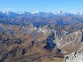 Nach allen Seiten erffnet sich ein gigantisches Panorama - so wie hier Richtung Westen zum Groglockner (rechts)