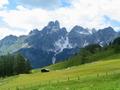 Idylle auf der Sulzenalm - im Hintergrund die Bischofsmtze