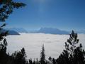 ber Admond liegt noch dichter Nebel - darber ragen Admonter Kalbling, Riffel, Kreuzkogel, Sparafeld und Reichenstein empor (Siehe Wandertour vom 23.07.2004)