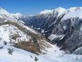 Bereits wieder bei der Abfahrt. Blick in das lange Tal, welches ich nun ber ca. 8 km wieder zurckgehen mu. Den Groteil des Weges dabei die Schier geschultert.