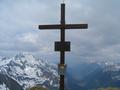 Beim Gipfelkreuz auf der Hornfeldspitze - Blick ber das Groslktal Richtung Ennstal. Links das Deneck.
