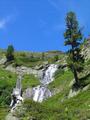 Die letzten Hhenmeter vor dem idyllischen, einsamen Oberen Zwieflersee - vorbei an rauschenden Wasserfllen ...