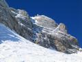 Um uns gengend Schwung fr die Abfahrt zu holen, steigen wir noch bis zur Randkluft unter dem Niederen Dachstein auf.