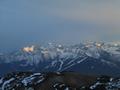 Und whrend es im Sden in den Schladminger Tauern um die Hochwildstelle von einigen wenigen sonnenerhellten Fleckerln noch immer ziemlich finster aussieht ...