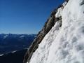 An einigen Stellen sind steile Schneefelder zu queren ...