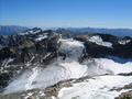 Letzte Tiefblicke von der Baumbachspitze - auf die nahen Gletscher ...