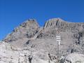 ... nicht ohne zuvor noch einmal einen Abschiedsblick auf Wurmkopf (rechts) und Sch�nfeldspitze (links) zu werfen.
