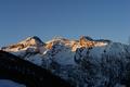 Auf Hhe der Schladminger Alm (ca. 1.650). Blick nach Westen - die Sonne erreicht bereits die Gipfel um die Hochwildstelle (ganz links).