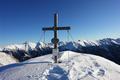 Schlielich ist das Gipfelkreuz am Schusterstuhl erreicht. 