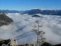 Herrliche Ausblicke ber das gnzlich im Nebel liegende Ennstal
