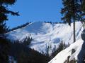 Knapp unterhalb der Jagdhtten auf der Egger-Alm. Blick in den steilen Talschlu.