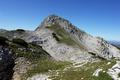 Blick vom nrdlichen Vorgipfel nach Sden zum Hauptgipfel ...