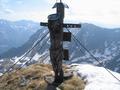 Das auergewhnliche Gipfelkreuz mit Jesus-Torso auf der Hochweberspitze.