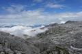 Von Norden stauen sich die Wolken an den Felswnden - am Plateau gibt es aber gute Sicht.
