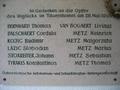 Hier findet man nicht nur eine Erinnerungstafel an die Opfer des Tunnelbrandes im Jahre 1999 ...
