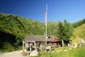 An den H�tten der Kreealm vorbei ...