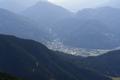 In Luftlinie nicht weit entfernt - Trieben und dahinter die Strae nach Hohentauern, ber die man ber den Triebener Tauern ins Murtal hinber gelangt.