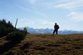 Auf unserem weiteren Weg Richtung Sden hinber zur Stornalm ffnet sich langsam der Blick in die Schladminger Tauern.