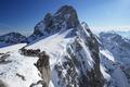 Senkrecht abfallende Felswnde, ber die der Johann-Klettersteig heraufkommt.