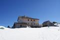 ... bis zum Wiesberghaus ab. Eine atypische Schitour: Zuerst die Abfahrt und danach der Aufstieg.