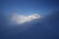 ... nur selten gibt es so gute Sicht wie hier, als die Nebeldecke wieder kurz aufreisst und den Blick zum Gjaidstein freigibt. Es wird sehr rasch sehr frostig.