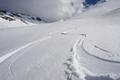 Wir setzten unsere Serpentinen neben der Glocknerstrae in den aufgefirnten Schnee und wedelten zum Ausgangsparkplatz hinab.