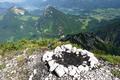 Und noch einmal der bereits bekannte Ausblick nach Norden zum Sparber (Bildmitte - Tour am 25.09.2005).