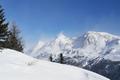 Eisig blst der Sturm ber die Gipfel um Obertauern.