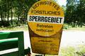 Am Ende dieser einmal mehr uerst unterhaltsamen Tour, bei welcher die Lachmuskeln mindestens ebenso gefordert waren, wie die Beinmuskeln, brachte uns eine Warntafel noch einmal zum Sinnieren, was es denn nun wirklich auf sich hat mit einmaligem langen Blasen oder mehrmaligem kurzen Blasen. Da meine Wanderseiten aber auch weiterhin jugendfrei bleiben sollen, mchte ich unseren Diskurs nicht weiter vertiefen.