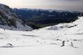 Auf halbem Weg im Kar zum Guttenberghaus. Blick zurck ber die nicht allzu steilen Hnge, die sich derzeit mit Schneeschuhen bestens begehen lassen.