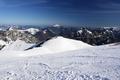 Ausblick nach Norden Richtung Schafberg (der weie Gifpel oberhalb der Bildmitte). Zu seinen Fen erkennt man ein Stck des Wolfgangsees.