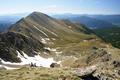 Zwar waren wir uns beim Aufstieg sicher, wieder ber den Anstiegsweg und damit auch ber das Straeck zurck zum Greim (links) zu wandern, allerdings sah der kleine See unten am Almplateau schon uerst verlockend aus.