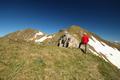 Auch der Aufstieg auf die Rettlkirchspitze (links) mit ihrem Vorgipfel (rechts) ist nicht sonderlich anspruchsvoll.