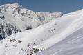 Bereits jetzt nach den ersten Schneefllen der noch sehr jungen Wintersaison zeigen sich auf den Graten ausgeprgte Wechten, die im Verlauf der nchsten Monate noch zu beachtlicher und auch gefhrlicher Gre anwachsen werden.