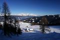 Abstieg vom Eibenberg zur Lackenalm im besten Pulverschnee.