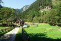 Start in Rohrmoos-Obertal beim Parkplatz Hopfriesen. ber den Obertalbach und an der nahegelegenen Holdalm vorbei ...