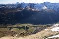 Tiefblick ins Sattental. Dahinter Spateck, Schusterstuhl und Suleck.