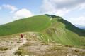 Wir genieen das unschwierige Dahinschlendern bei angenehmen Wandertemperaturen am Hhenweg ...
