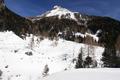 Ein letzter Blick zurck ber das Aufstiegsgebiet zur Trimmingeralm und auf die Zwillingwand, dann steige ich hinab zum Auto, dass im Tagesverlauf massenhaft Gesellschaft bekommen hatte.