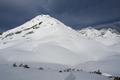 stlich am Griekogel vorbei, den wir am 12.01.2005 mit Tourenschi ber die Sdseite (links) erstiegen haben. Wenige Tage nach der heutigen Tour werde ich ihn nordseitig ersteigen.