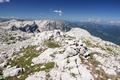 Bei Annherung an den steinmandlgeschmckten Ostgipfel des Hochplattenkogels entdecke ich zu meiner Verwunderung 4 weitere Wanderer, die sich ebenfalls just heute diesen einsamen Gipfel als Wanderziel auserkoren haben.
