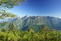 Ausblick nach Nordosten zum Hllengebirge ...