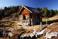 ... die Htten der Plankenalm.