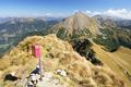 Beim Gipfelbuch am Sonntagkogel. Auch hier halte ich mich wegen des khlen Windes nicht lange auf ...