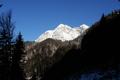 Whrend es im engen Tal noch schattig und bei -14C auch recht frostig ist, herrscht auf den Gipfeln der Hochtorgruppe lngst strahlender Sonnenschein.