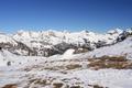 Ausblick auf den Gipfelkranz der sich nrdlich des Lantscheldtales von Obertauern nach Westen (links) zieht. Von rechts nach links: Gamsleitenspitze (30.07.2006), Zehnerkarspitze (30.07.2006), Glcknerin (22.04.2006 und 15.07.2007), Hintere Growandspitze (15.07.2007) und Groer Pleilingkeil (15.07.2007).